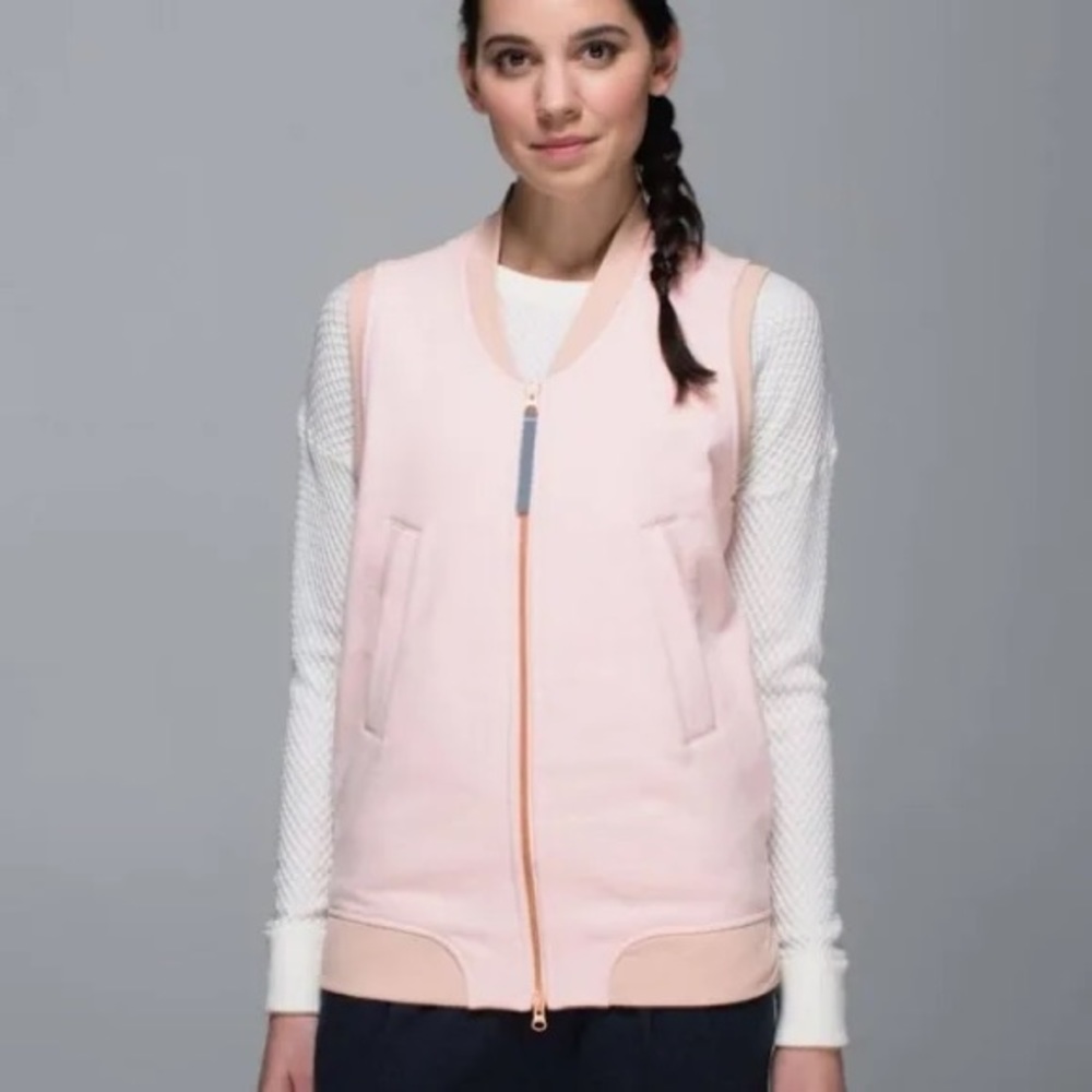 Lululemon Departure vest size 10 new without tags